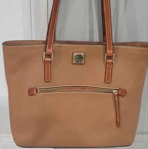 Dooney& Bourke